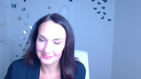 Christina online show from January 2026 12:18:01 PM