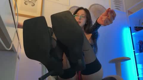 misslalii online show from March 2026 07:54:02 PM