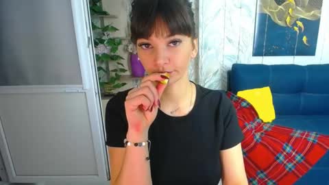 MissLaura online show from December 2025 07:17:02 AM