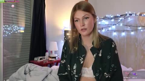 Misslucci online show from December 2024 04:09:02 PM