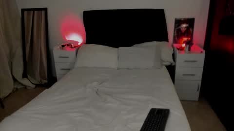 Lucye Robbie online show from September 2025 02:11:02 AM