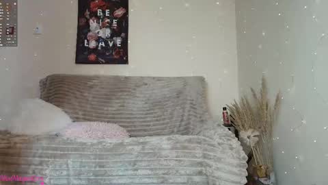  Vi  online show from November 2025 09:47:01 PM