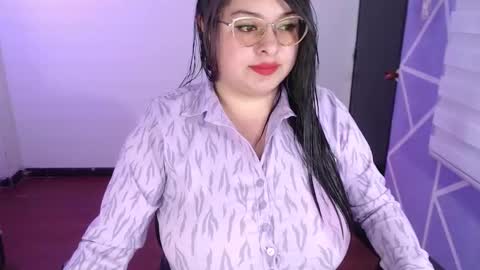 Miia online show from December 2025 03:49:02 PM