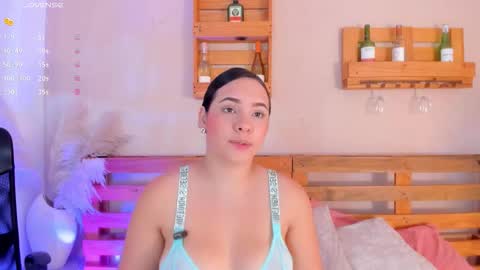 Mia  online show from November 2025 11:54:01 AM