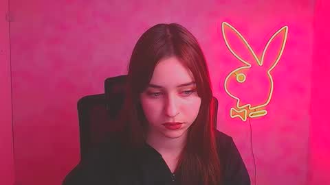 Snapshot of missmiamiss chatting on November 2025 07:57:01 PM Mia online show from November 2025 07:57:01 PM