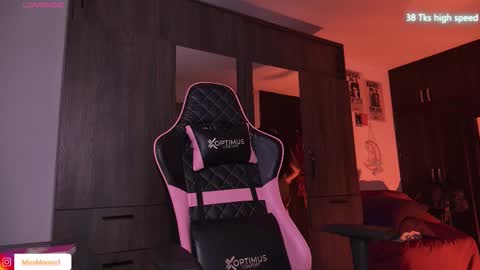 MissMoon online show from February 2026 05:11:02 PM