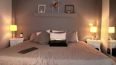 missparis__ online show from October 2025 09:14:02 PM