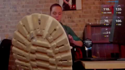 Miss Venus online show from February 2025 01:48:02 PM