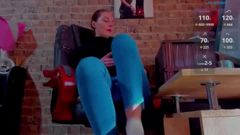 Miss Venus online show from March 2025 10:22:02 AM