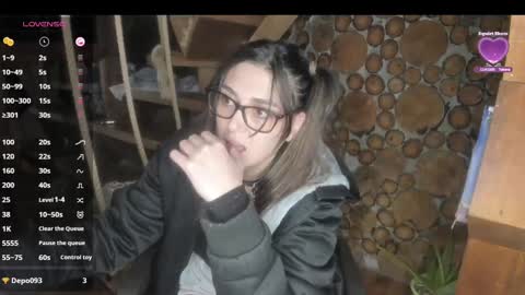 Snapshot of misspink152015 chatting on January 2025 01:50:01 AM sarah online show from January 2025 01:50:01 AM