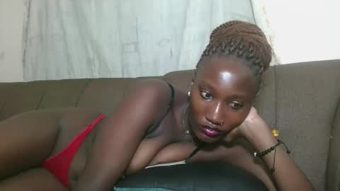 pretty gal online show from November 2025 08:33:02 PM