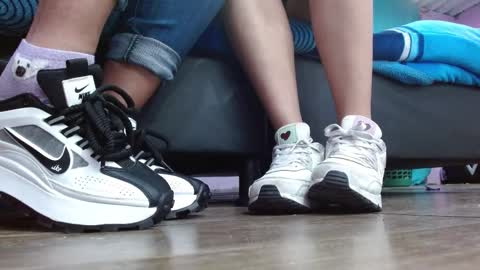 TELL ME MISS online show from January 2026 02:17:01 AM