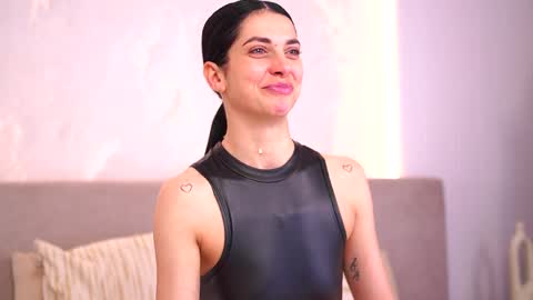 Sophie online show from May 2026 05:36:01 AM