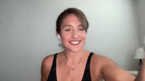 Snapshot of missveronicajaymes chatting on June 2026 05:17:02 PM Miss Veronica Jaymes online show from June 2026 05:17:02 PM