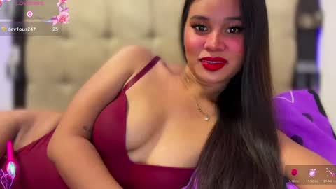 Snapshot of missxthalia697 chatting on June 2026 01:44:02 AM Miss. Thalia online show from June 2026 01:44:02 AM