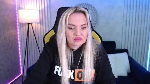 missyymarty online show from April 2026 07:02:01 AM