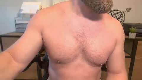 Snapshot of mister_dilf chatting on October 2025 02:16:01 PM MISTER DILF online show from October 2025 02:16:01 PM