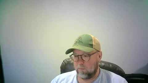 Snapshot of mister_happy567 chatting on September 2025 06:24:01 AM Mr. Happy online show from September 2025 06:24:01 AM