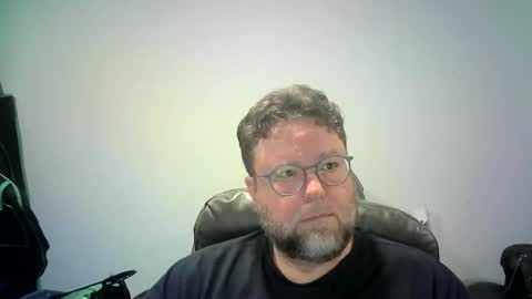 Snapshot of mister_happy567 chatting on October 2025 05:20:02 AM Mr. Happy online show from October 2025 05:20:02 AM