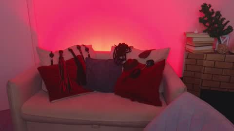 Marcelline online show from December 2025 10:10:02 AM