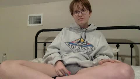 Snapshot of mistress_callie chatting on August 2026 03:17:02 AM Lassie Cassie online show from August 2026 03:17:02 AM