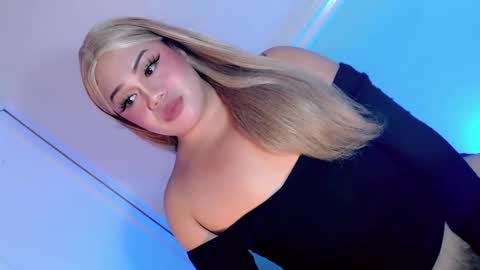 mistress_marta69 online show from October 2025 11:16:02 PM