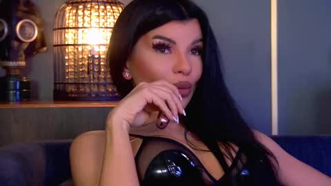 Elenia online show from January 2026 02:41:02 PM