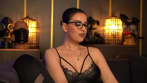 Mistress Kelly online show from April 2026 07:48:01 PM