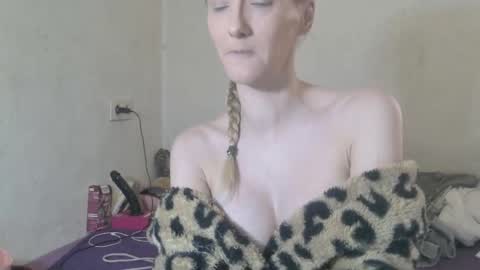 mistressmilly32 online show from February 2026 08:40:02 AM