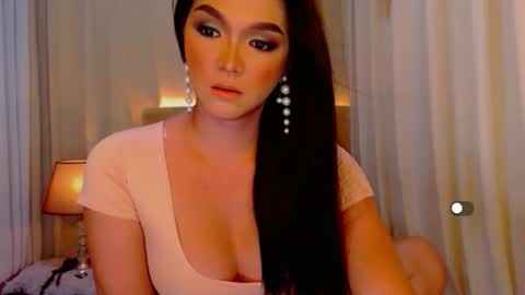 Snapshot of mistressseductionleah chatting on April 2026 07:00:01 PM Leah online show from April 2026 07:00:01 PM