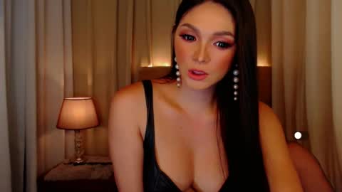 Snapshot of mistressseductionleah chatting on August 2026 04:09:02 PM Leah online show from August 2026 04:09:02 PM