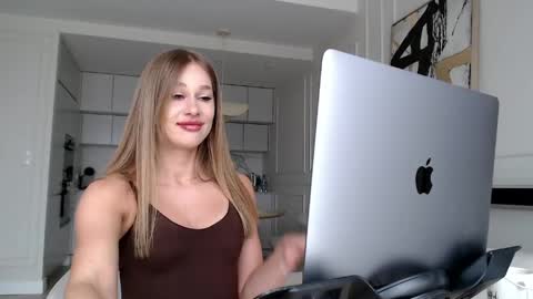 Snapshot of mistressuniverse chatting on May 2026 08:11:01 AM mistressuniverse online show from May 2026 08:11:01 AM