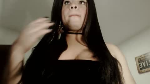 Snapshot of mistressxxalice chatting on March 2025 11:18:02 PM ALICE MADANE online show from March 2025 11:18:02 PM