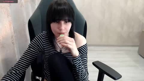 misty_dark online show from October 2025 10:34:02 AM