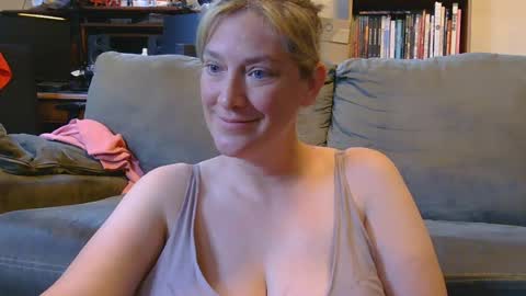 Snapshot of mistymountains96 chatting on June 2026 11:27:02 PM Misty Mountains online show from June 2026 11:27:02 PM