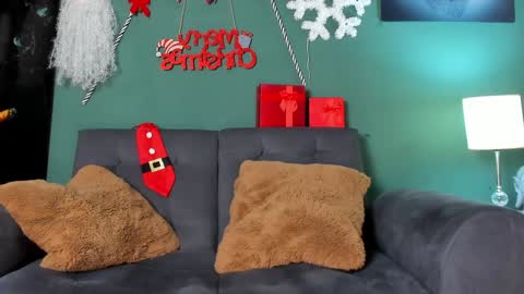 Snapshot of mitchellburns chatting on December 2024 03:12:01 PM mitchell online show from December 2024 03:12:01 PM