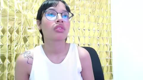 Snapshot of mitski_jane chatting on November 2025 10:00:02 PM mitski_jane online show from November 2025 10:00:02 PM