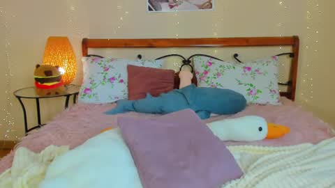 Snapshot of miya_soft chatting on June 2026 05:12:01 AM Miya online show from June 2026 05:12:01 AM