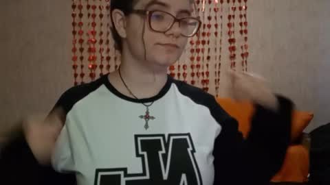 Milana online show from May 2026 07:04:02 AM