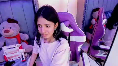 Snapshot of miyu_komori chatting on June 2026 07:40:01 PM miyu_komori online show from June 2026 07:40:01 PM
