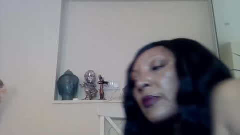 Ling Ling online show from May 2026 09:21:01 PM