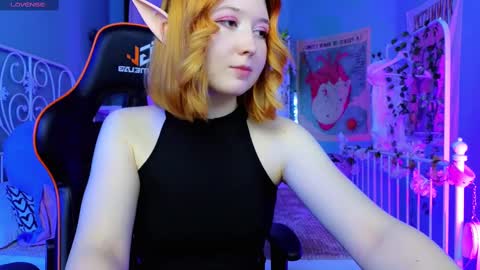 Snapshot of mizukinoyoru chatting on February 2025 09:05:02 PM Mizuki online show from February 2025 09:05:02 PM