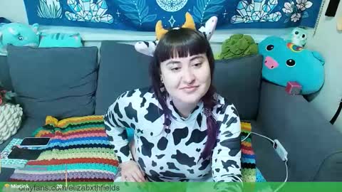 Snapshot of mizz_fieldss chatting on October 2025 04:20:02 PM Elizabxth Fields online show from October 2025 04:20:02 PM