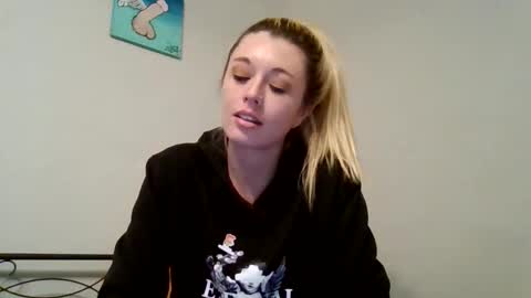 mizzymay10101 online show from February 2026 03:29:02 AM