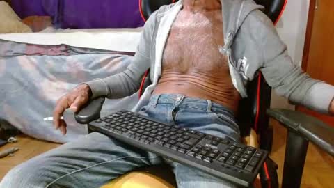 Mario jose online show from December 2024 09:44:02 PM