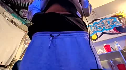 Snapshot of mjmckenz55 chatting on February 2026 12:17:01 AM Daddy720 online show from February 2026 12:17:01 AM