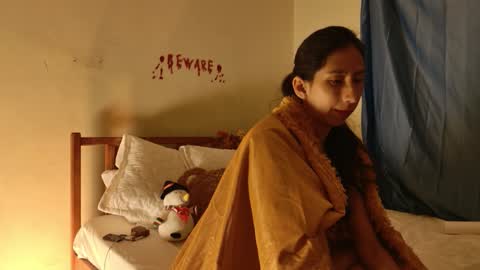 MoonLipson online show from November 2025 02:58:01 AM