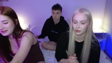 alice and ray online show from September 2025 07:59:01 PM