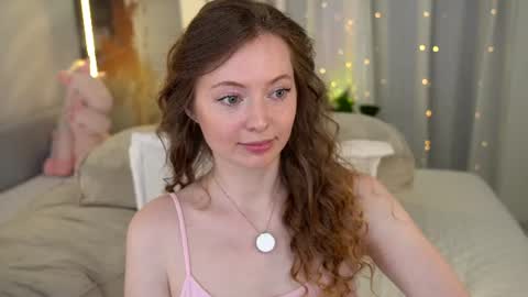 Snapshot of moan_elisa chatting on June 2026 05:10:01 AM moan_elisa online show from June 2026 05:10:01 AM