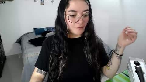 Sam online show from November 2025 11:33:02 AM